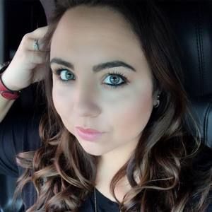 Meet your Posher, Monica